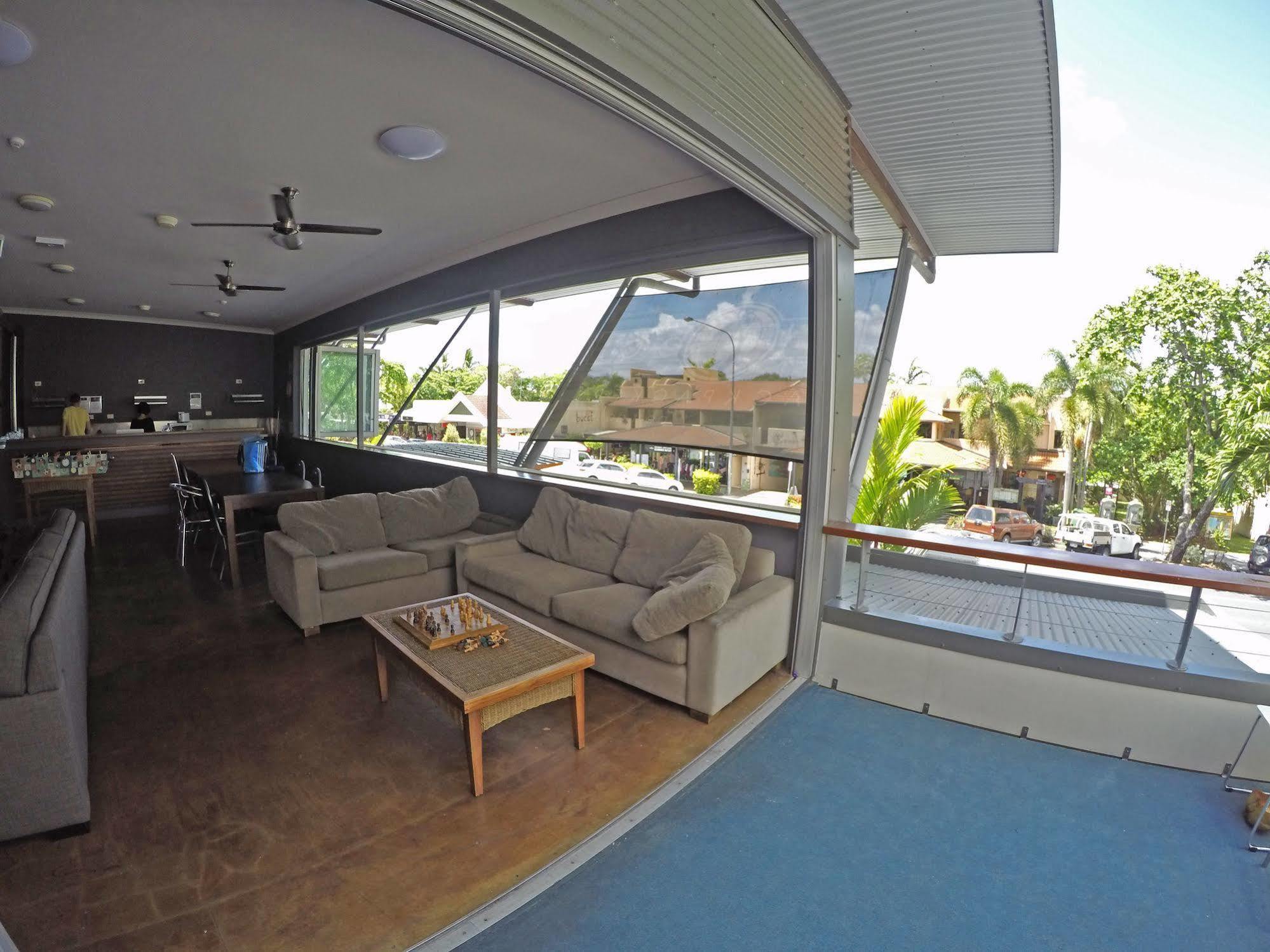 Global Backpackers Port Douglas Exteriör bild